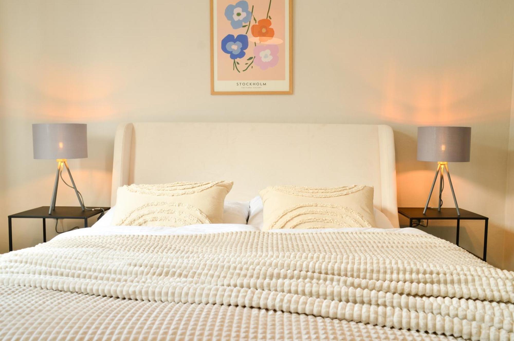 Milpau Bottrop 2 - Modernes Und Zentrales Premium-Apartment Fuer 4 Personen Mit Queensize-Bett Und Einzelbetten - Netflix, Nespresso Und Smart-Tv ภายนอก รูปภาพ